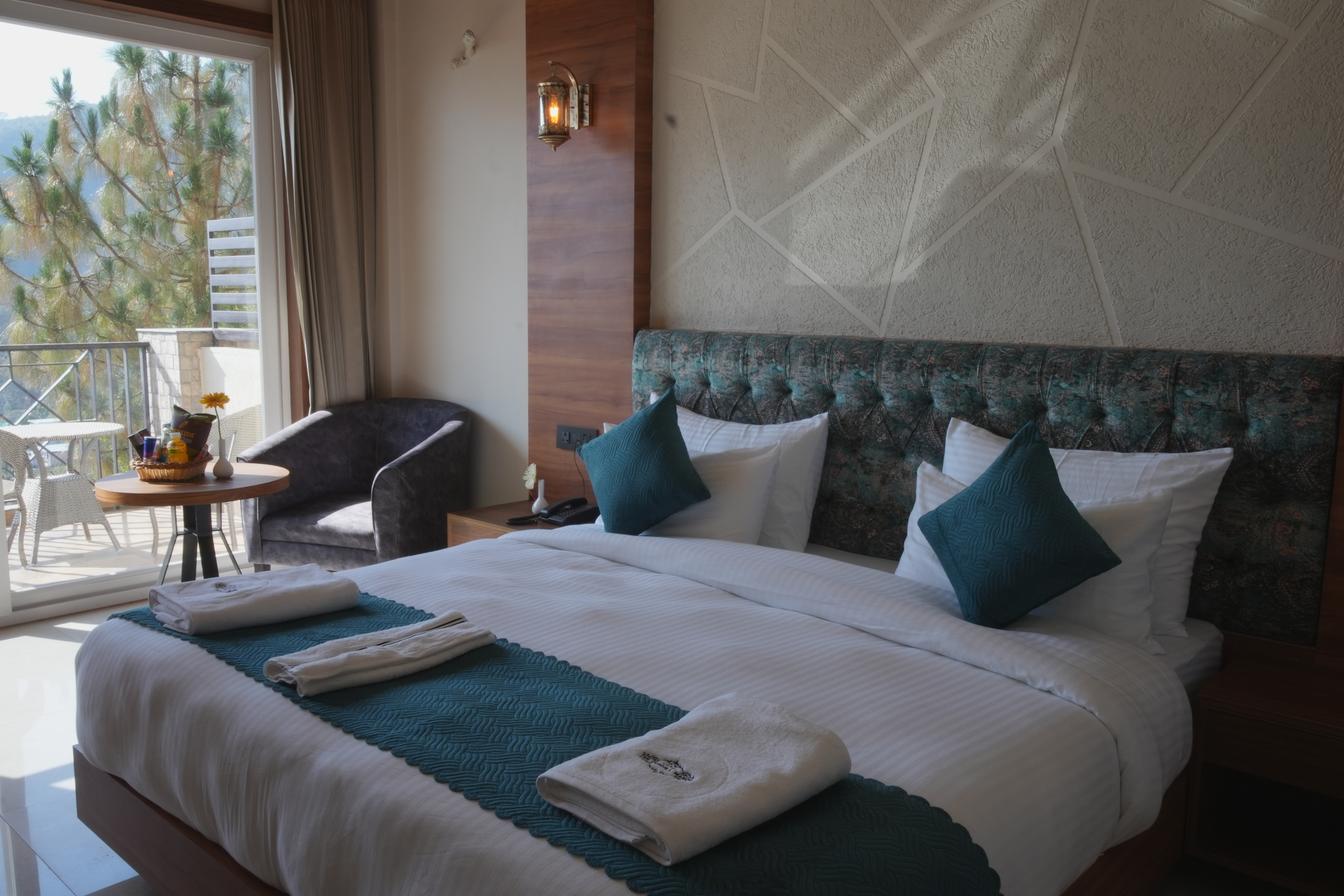 Executive Valley View Room